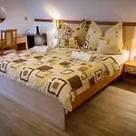 Tulipán 3*