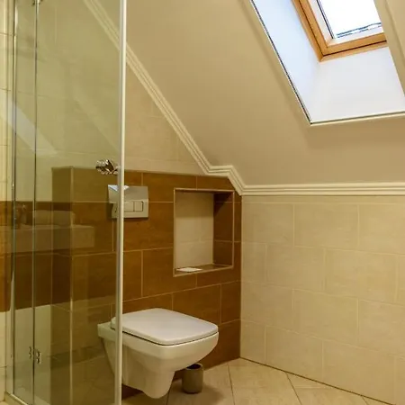 Tulipan Vendeghaz 3* اورفينيس