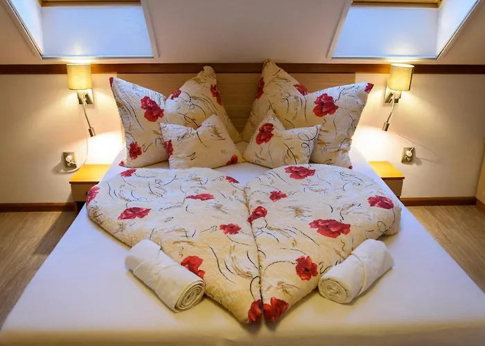 Tulipan Vendeghaz בית הארחה אורבייניאש