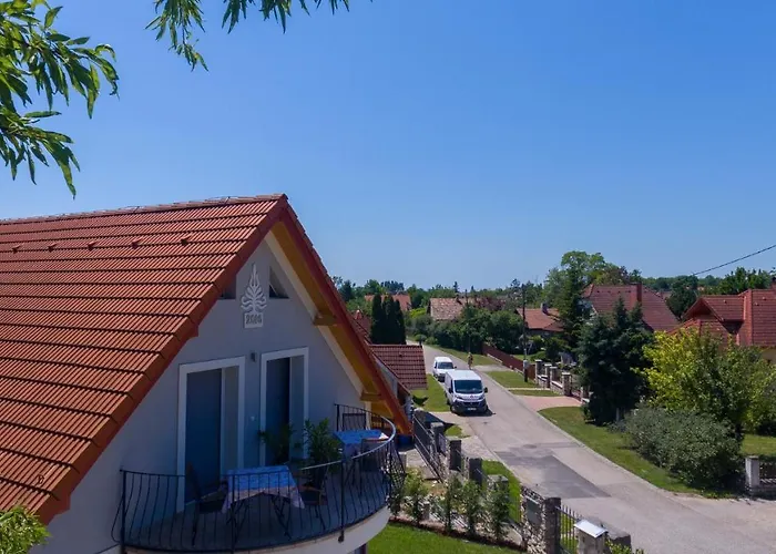 Tulipan Vendeghaz 3*