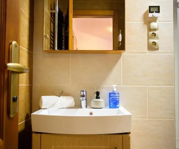 Tulipan Vendeghaz בית הארחה