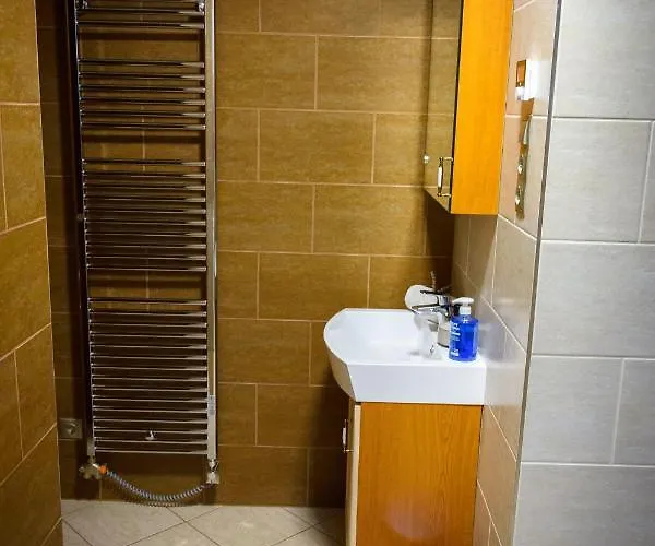 Tulipan Vendeghaz 3* אורבייניאש